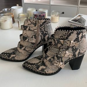 Steve Madden Animal Print “Humble” Booties Size 9